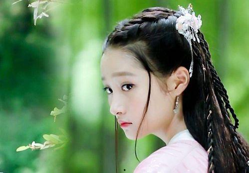 女主也吃瓜,女主也吃瓜的奇幻之旅