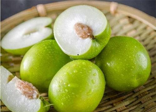 烟台女骑吃瓜,网络热议背后的真相与反思